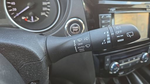 Nissan Qashqai 1.2 DIG-T 115 - N-Connecta – 2018 – 82560 km – Essence – Boîte Manuelle — photo 3