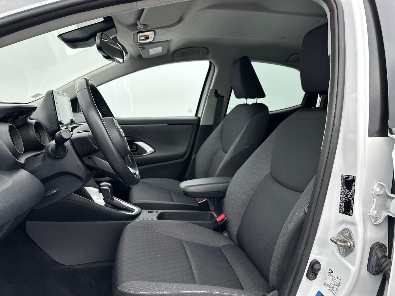 Toyota Yaris hybride 116h design — photo 9