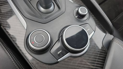Alfa Romeo Giulia 2.2 JTD 210 Q4 AT8 - Veloce Ti – 2020 – 115288 km – Diesel – Boîte Automatique — photo 16
