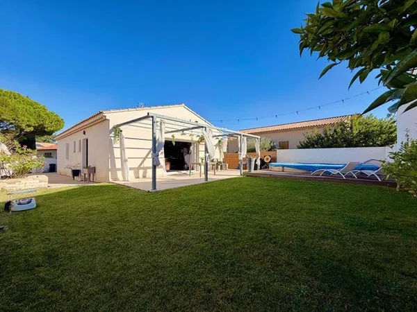 Maison de plain-pied 5 pièces 112 m²