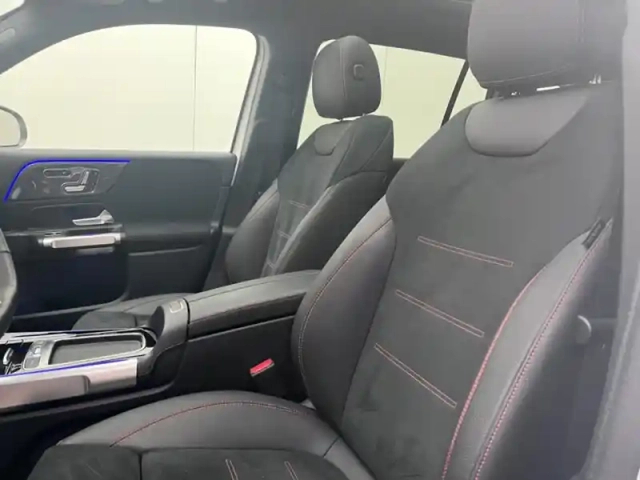 Mercedes Glb 200 d amg line — photo 18