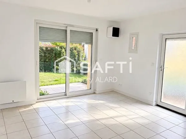 Appartement 2 pièces avec jardin à EZANVILLE (95) en Centre-ville et proche Gare