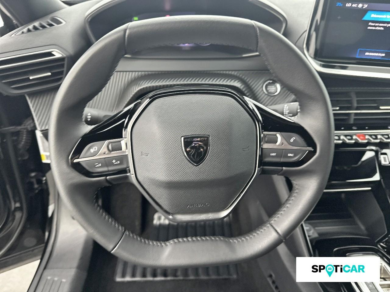 Peugeot 2008 e-2008 156ch 54 kwh allure — photo 12