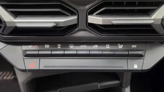 Dacia Duster hybrid-g 150 4x4 — photo 17
