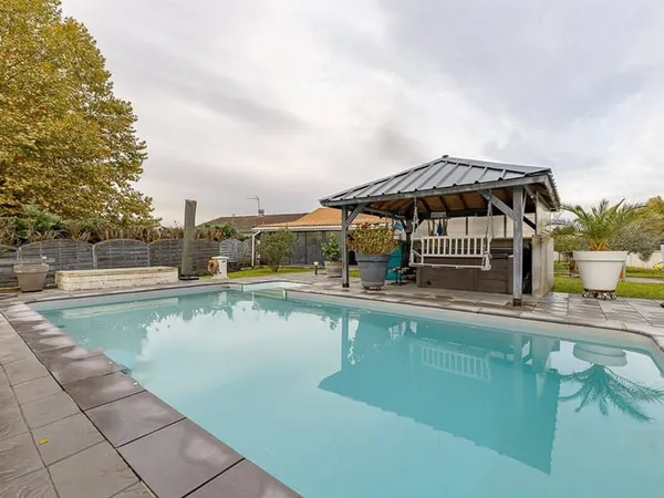 Maison de plain-pied 5 pièces 134 m²
