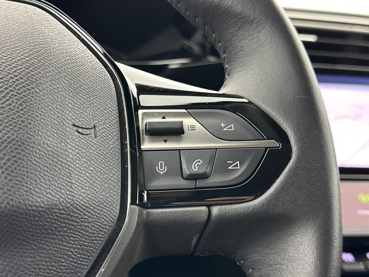 Peugeot 308 sw puretech 130ch s&s eat8 allure pack — photo 19