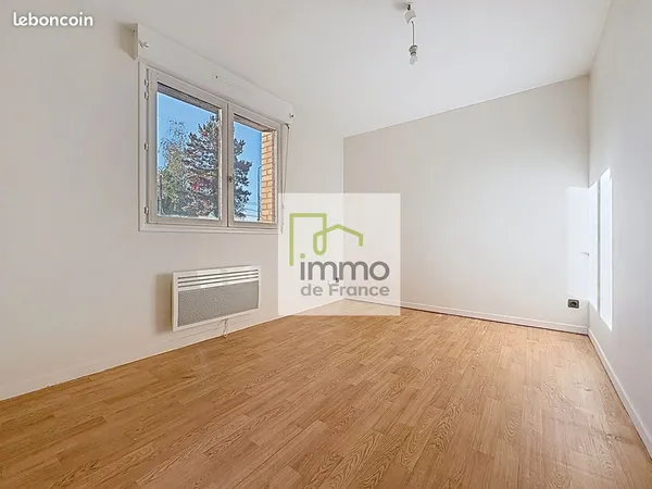 Studio 1 pièce 19 m²