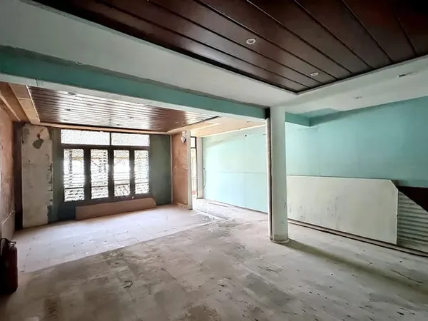 Local commercial 48 m²