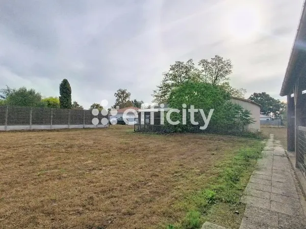 Terrain 1326 m²