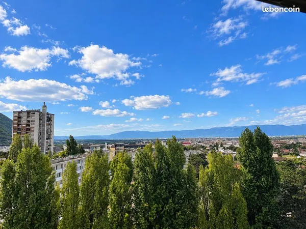 Appartement T2 meublé — vue Salève et Jura