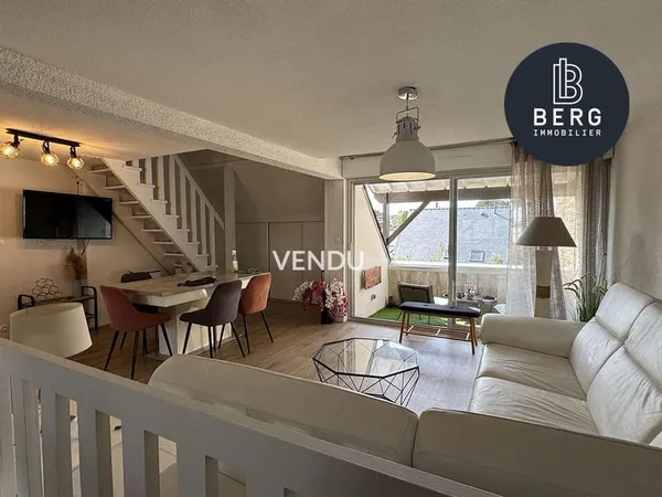 VENDU CARNAC APPARTEMENT EN DUPLEX 200 M DES PLAGES ET COMME