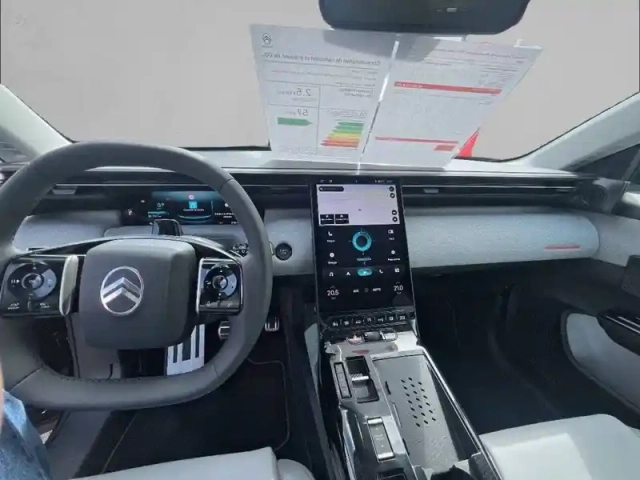 Citroën C5 Aircross hybride rechargeable 195 e-eat7 — photo 8