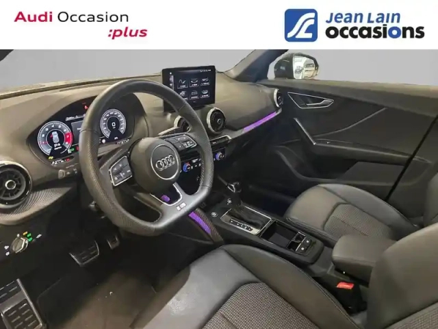 Audi Q2 35 tfsi 150 s tronic 7 — photo 11