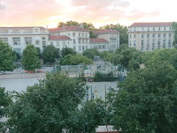 Appartement 72m² Place Bahadourian Préfecture Guillotière