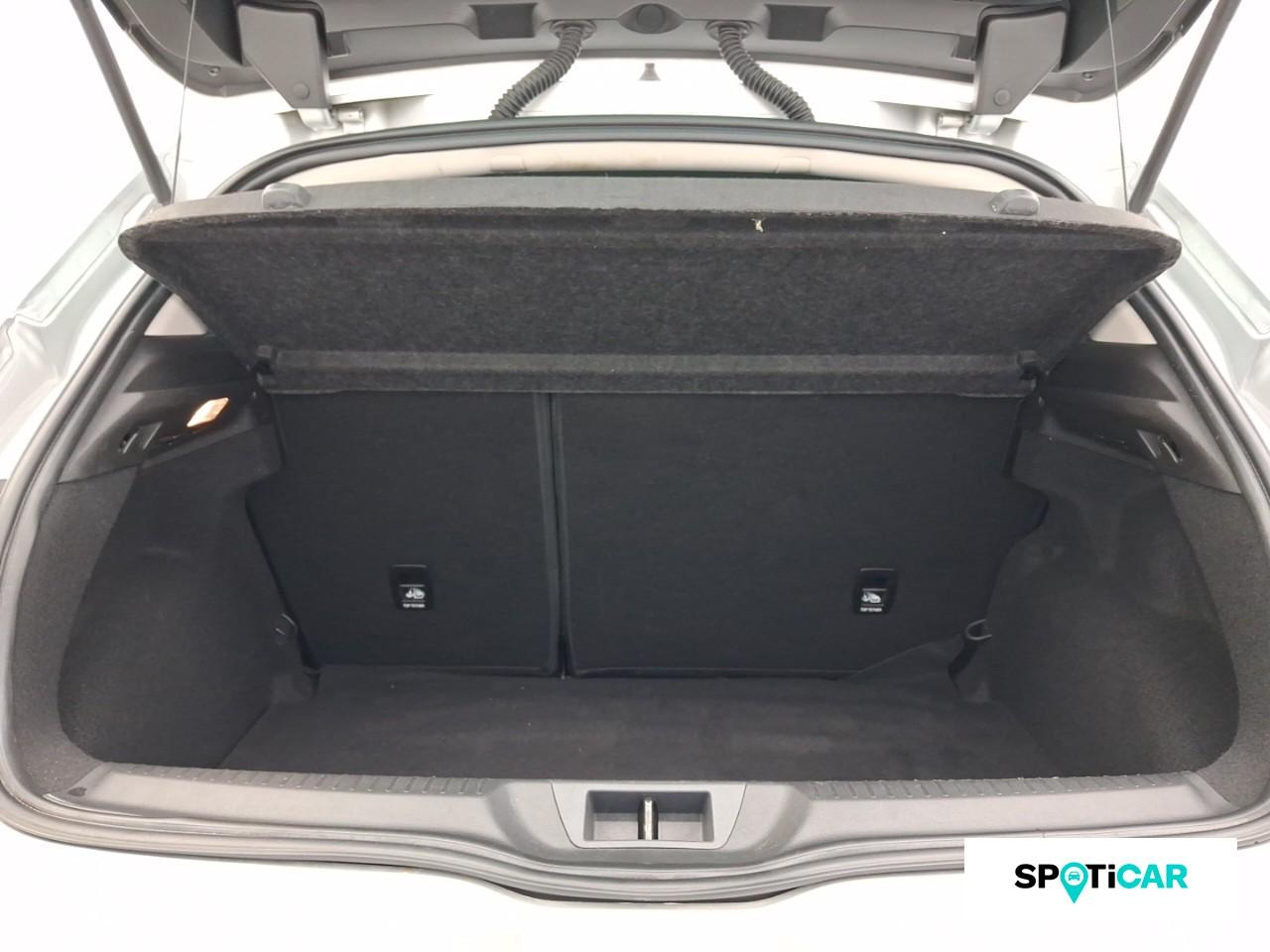 Renault Megane 1.3 tce 140ch fap intens edc — photo 6