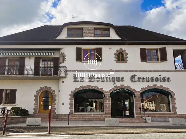 Maison 6 pièces 538 m²