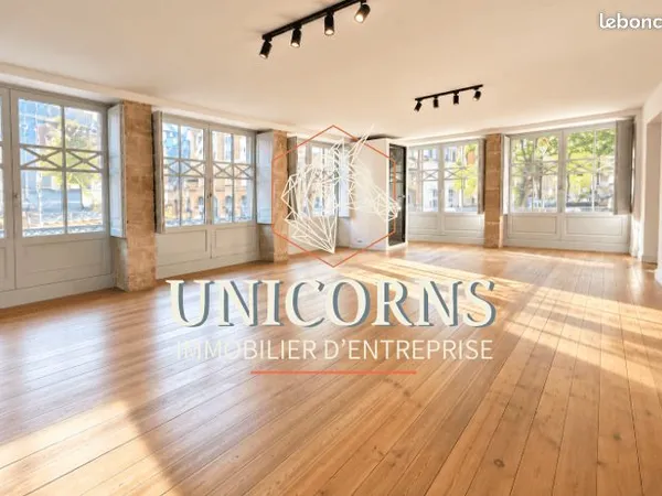 Bureaux 183 m²
