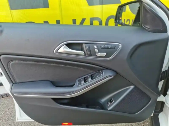Mercedes Gla 220 d 4matic fascination pack — photo 13