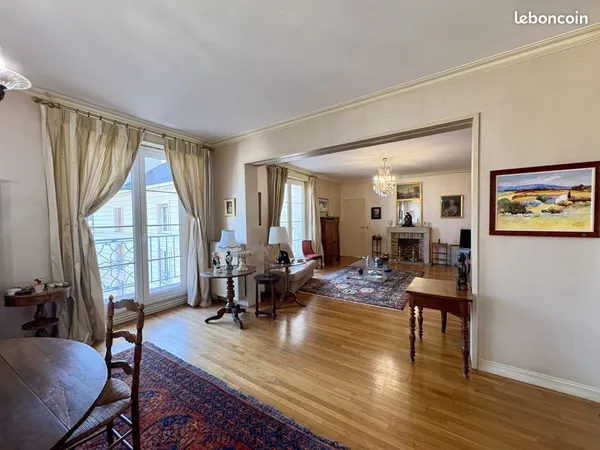 Appartement 6 pièces 194 m²