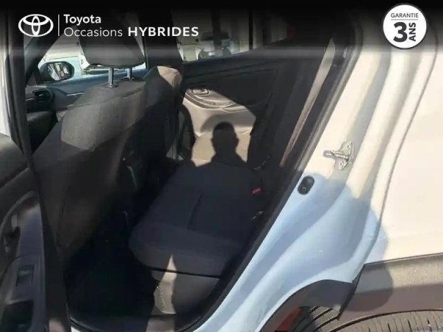 Toyota Yaris cross 116h design awd-i my21 — photo 12