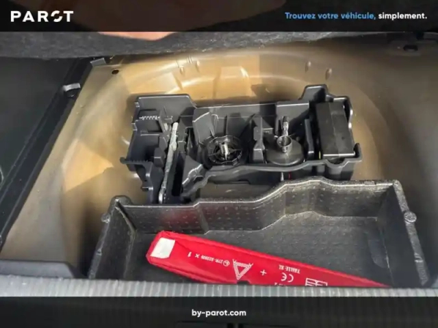 Peugeot 2008 1.2 puretech 100ch s&amp;s allure pack — photo 29