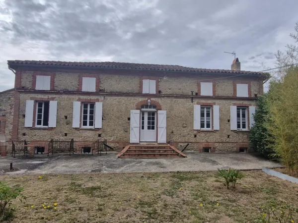 Maison de maître, charme et potentiel dans un écrin de verdure