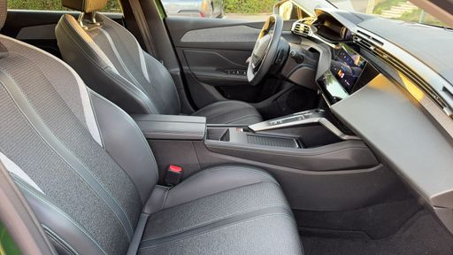 Peugeot 308 1.6 PureTech 180 Hybrid EAT8 - Allure Pack – 2022 – 42191 km – Hybride rechargeable – Boîte Automatique — photo 32