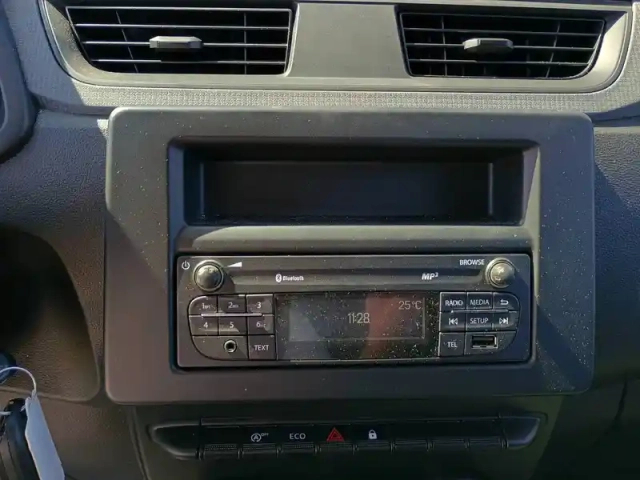 Renault Express Van blue dci 95 — photo 9