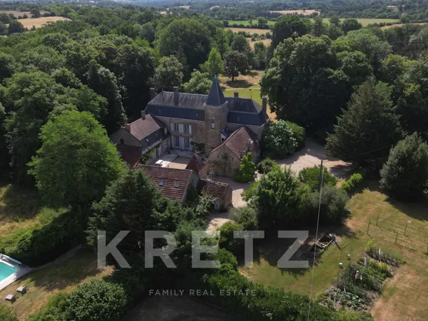 Manoir du XVIIIe avec gîte sur 4 hectares