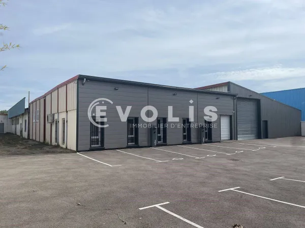 Local d'activité 1460 m²