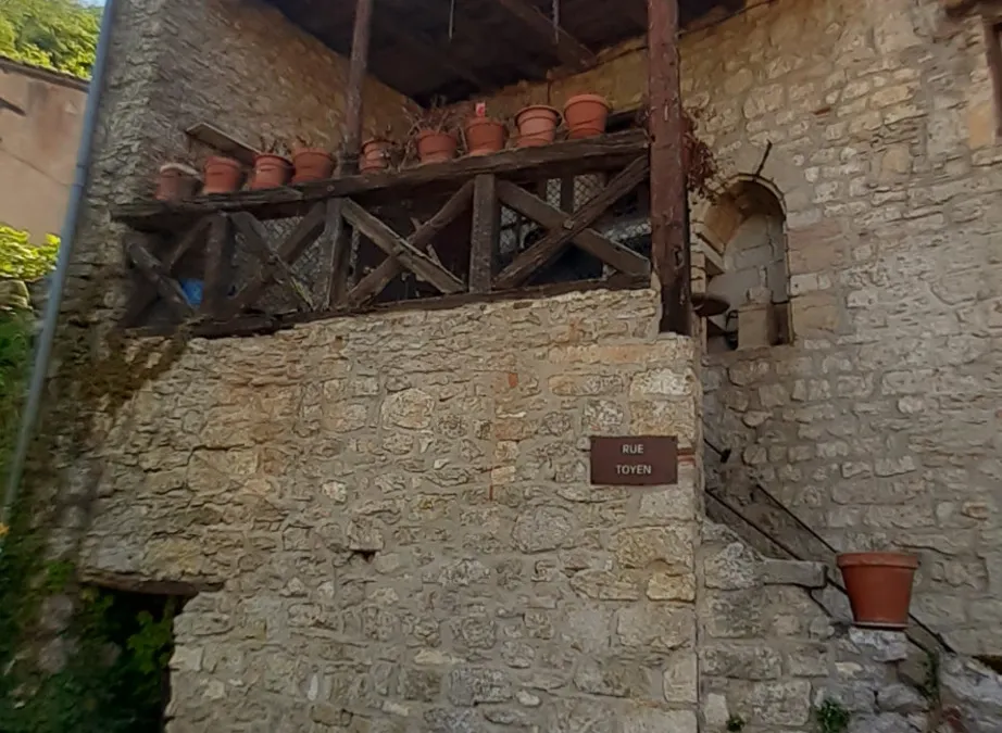 Photo 34