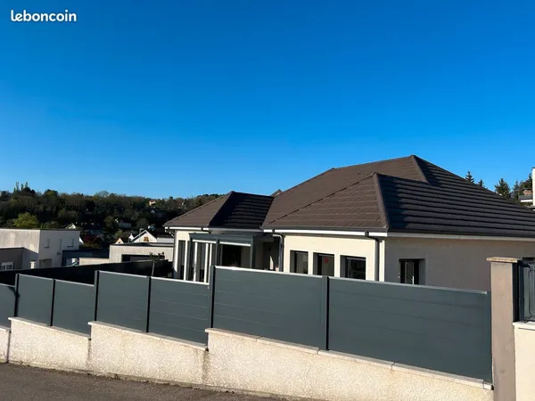 Maison contemporaine à vendre à Dole
