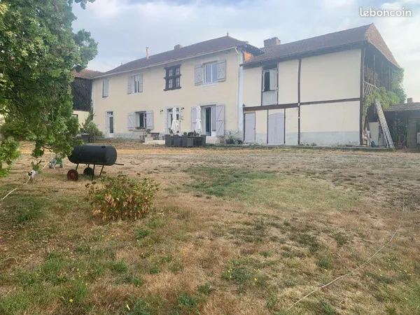Ferme propriété à Ste Dode