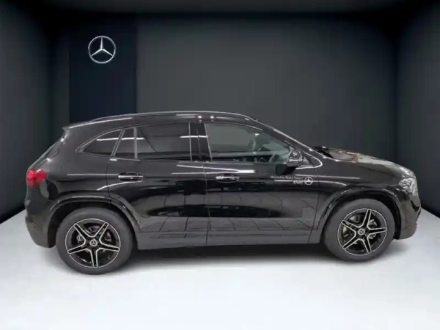 Mercedes Gla 200 d amg line — photo 6