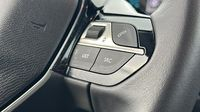 Peugeot 208 1.2 Hybrid 110ch Style e-DCS6 — photo 18