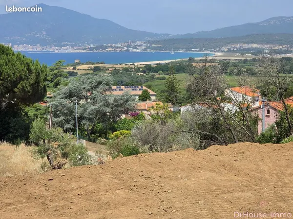 Terrain 1078 m² Porticcio