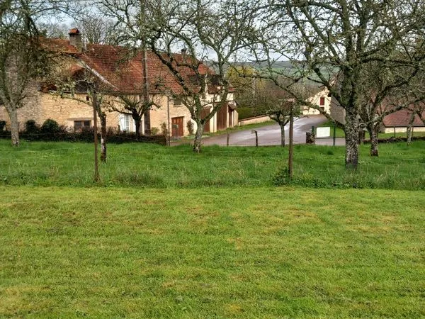 Terrain à bâtir à Semarey
