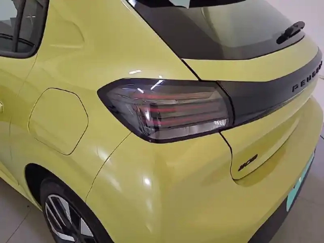 Peugeot 208 100 s&amp;s bvm6 — photo 54