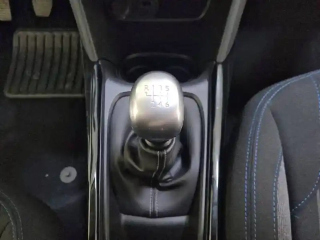 Peugeot 2008 puretech 130ch s&amp;s bvm6 — photo 14