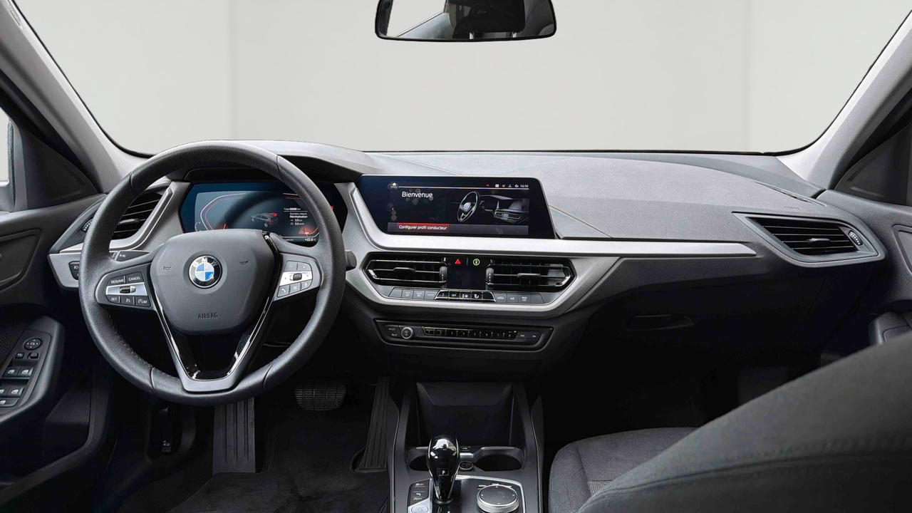 BMW 116i 109 ch DKG7 — photo 9