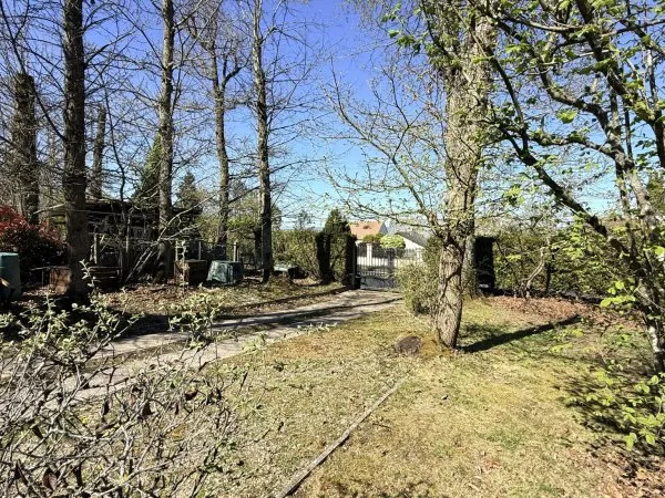 PLAISIR LA BOISSIERE, TRES BEAU TERRAIN DE 400 M2 AVEC PORTA