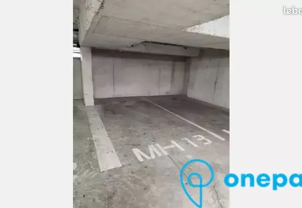 Parking/box 12 m² Saint-Ouen sur Seine