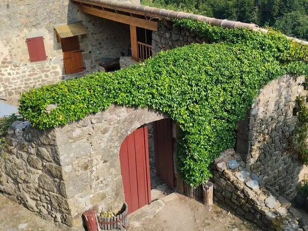 Maison le Serret, commune Issamoulenc
