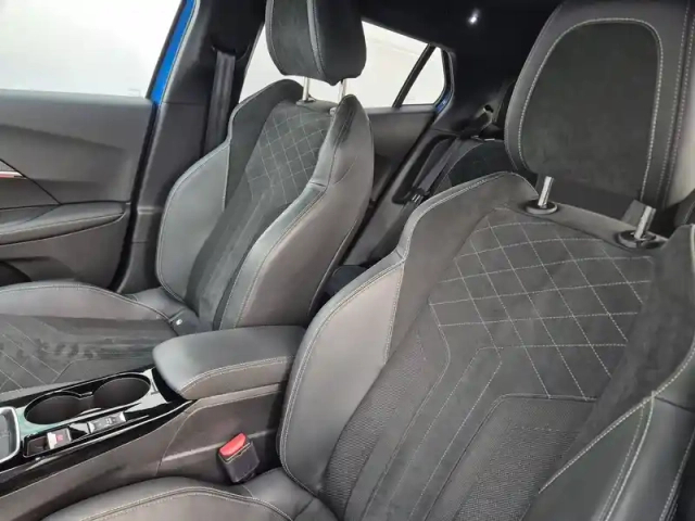 Peugeot 2008 puretech 130 s&amp;s bvm6 — photo 24