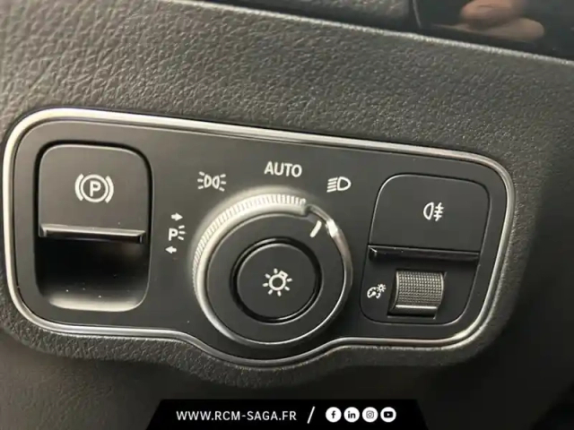 Mercedes Gla 200 d 150ch progressive line 8g-dct — photo 15