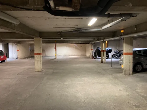 Loue place de parking 12m² Nîmes
