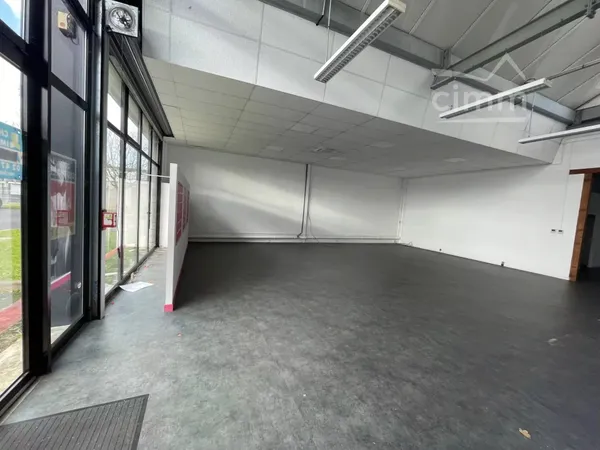 LOCAL COMMERCIAL 180M2 TOURS NORD