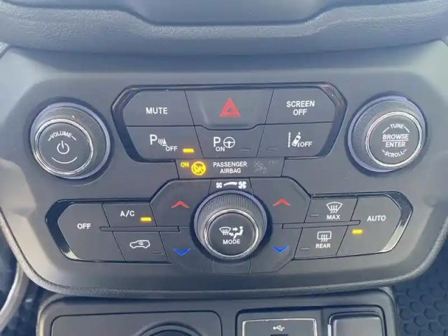 Jeep Renegade 1.3 t4 240h 180 4xe phev hybrid 11.4 kwh e-awd awd bva upland — photo 19