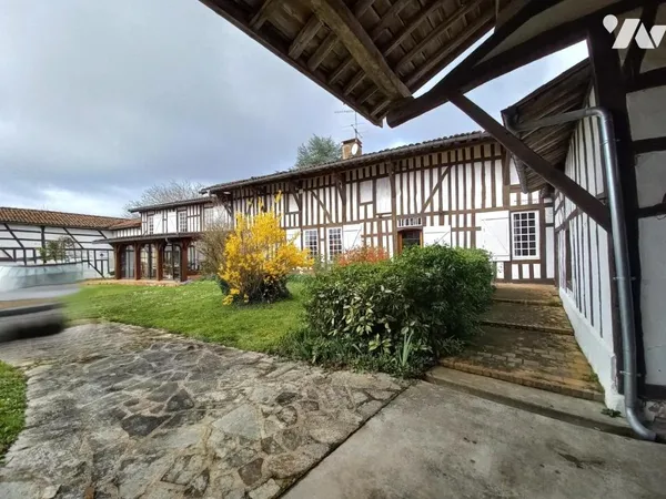 Maison 232 m²