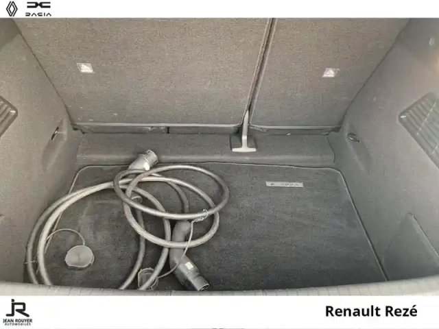Renault Megane e-tech electric ev60 220ch techno optimum charge — photo 7